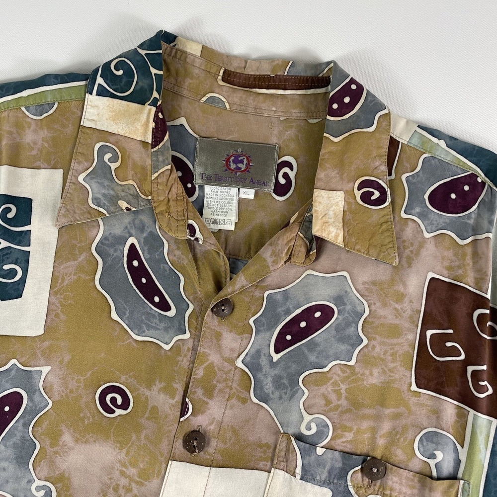 Territory Ahead Hawaiian Shirt Mens XL Brown Rayon Paisley Abstract Tribal